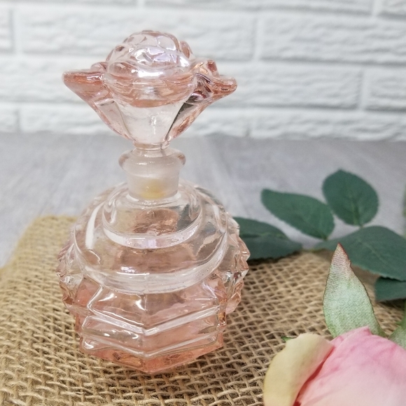 Vintage Pink Glass Perfume Bottle With Rose Stopper - Picture 4 of 16
